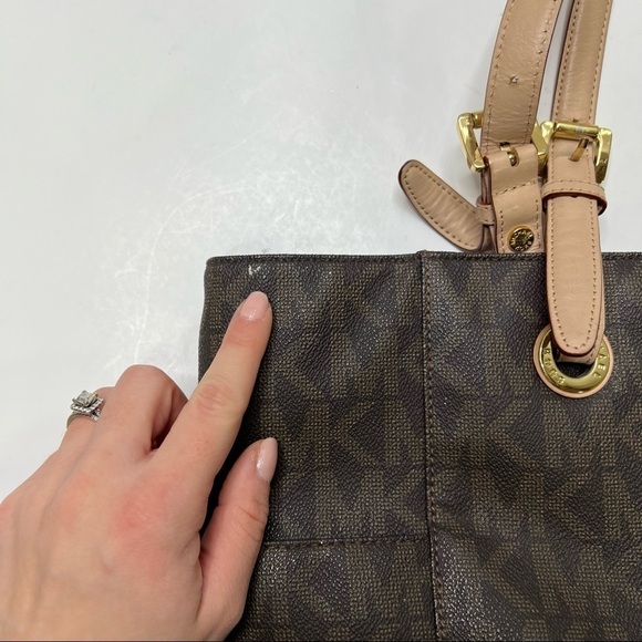 Michael Kors Signature Jet Set Tote in Brown - Picture 9 of 12